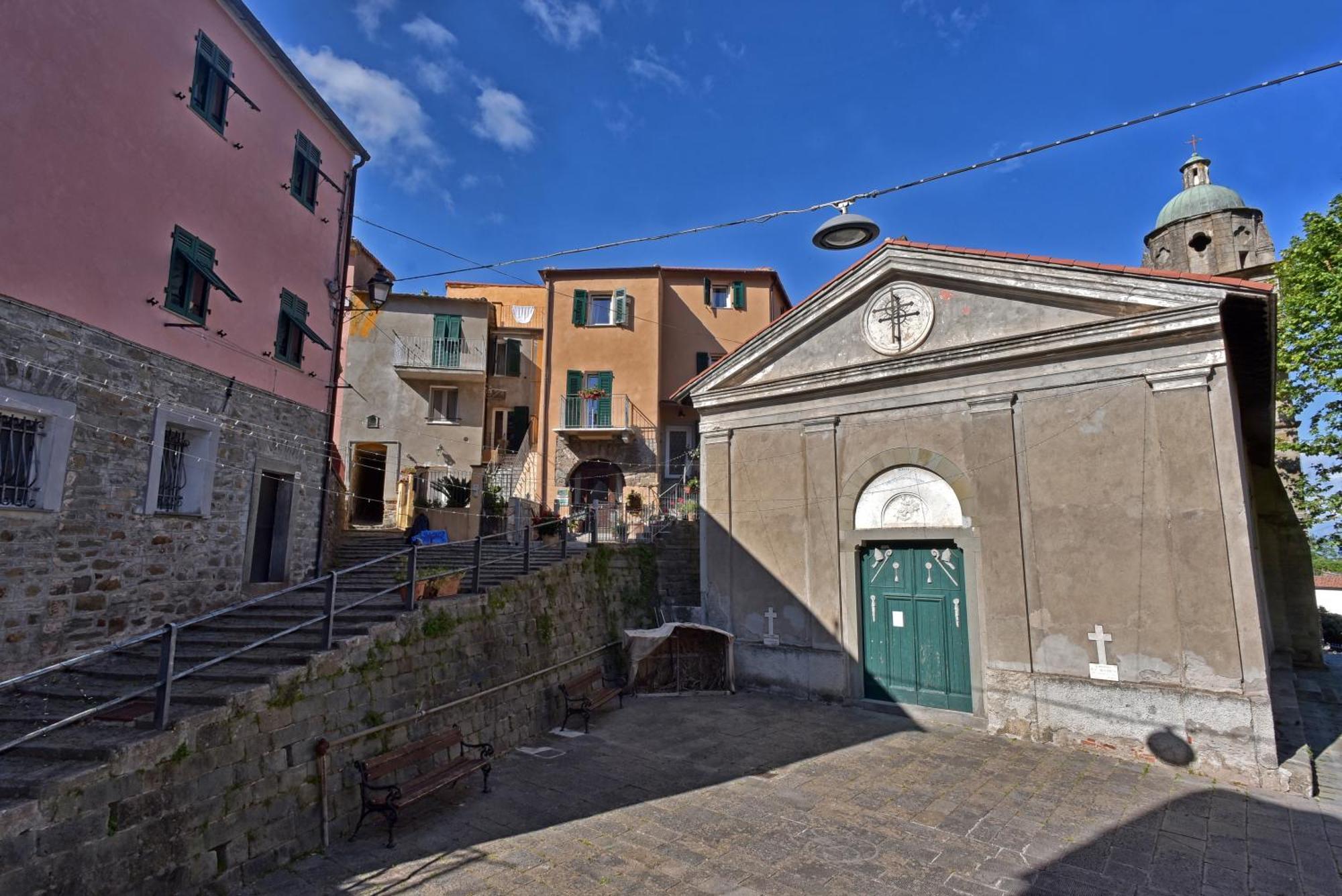 Casa Vacanze Tra I Monti E San Martino Biassa Екстер'єр фото