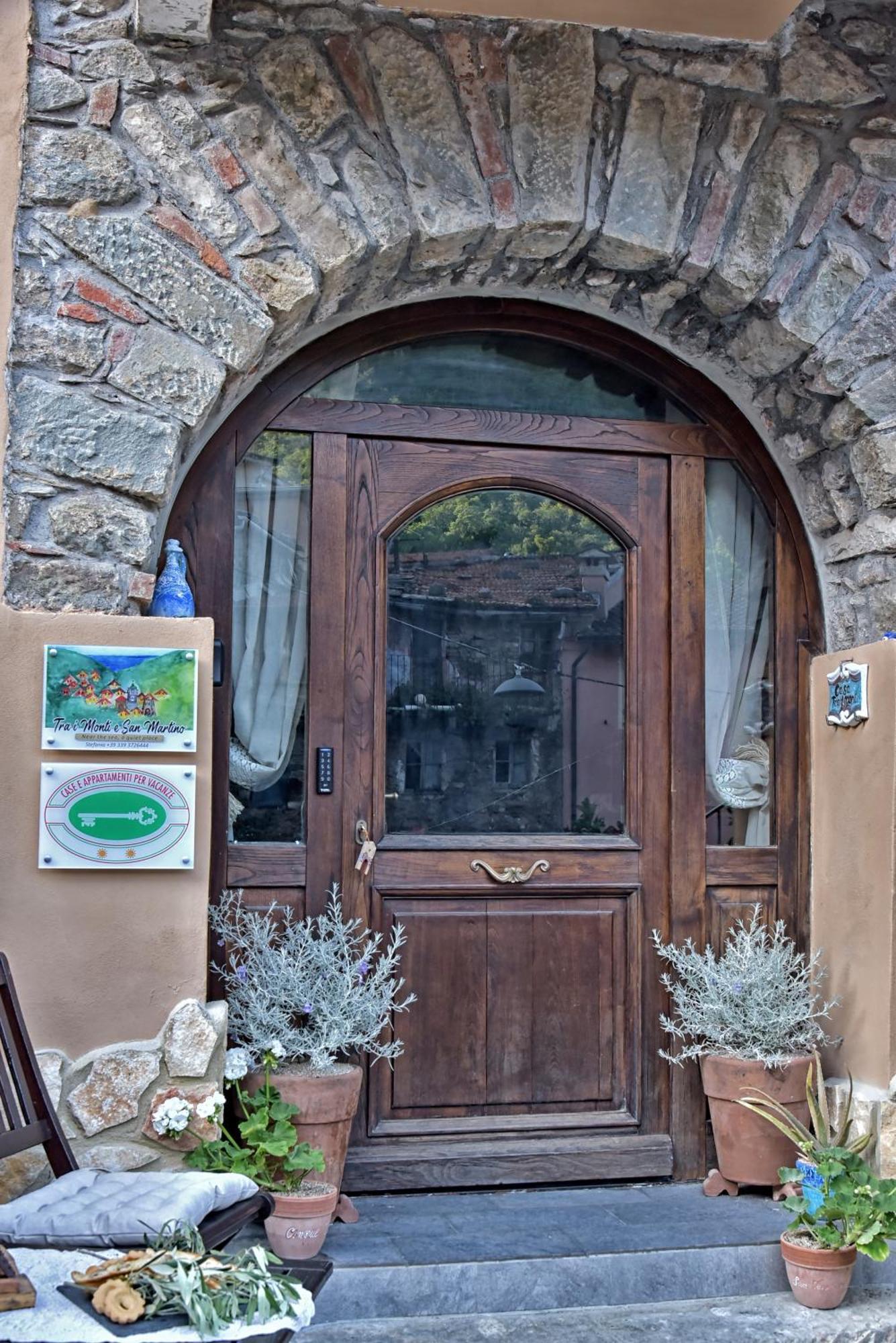 Casa Vacanze Tra I Monti E San Martino Biassa Екстер'єр фото