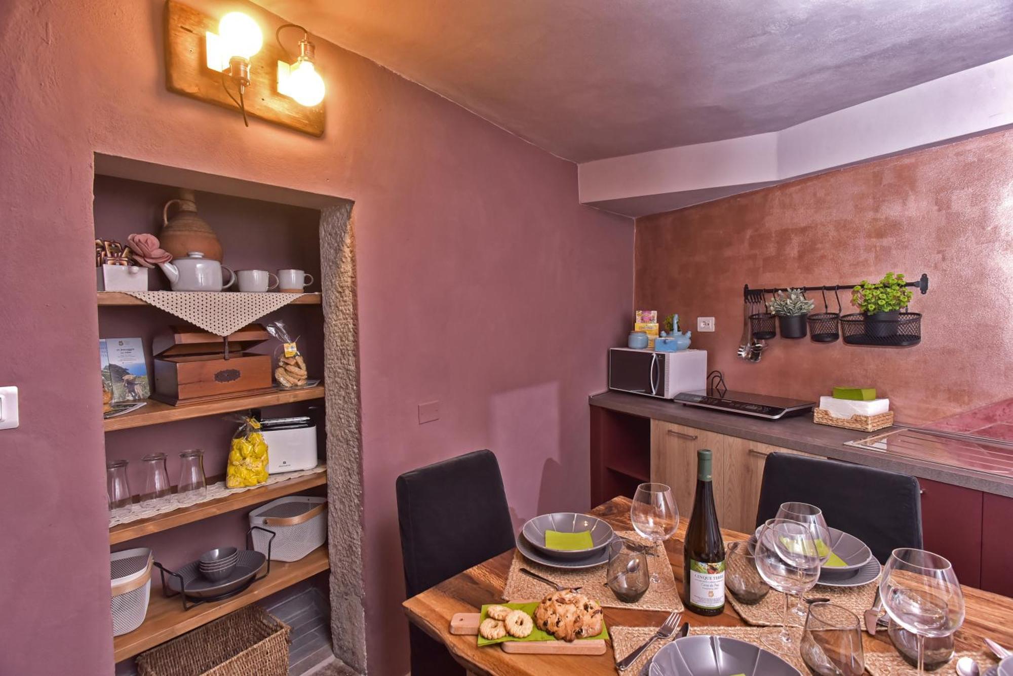 Casa Vacanze Tra I Monti E San Martino Biassa Екстер'єр фото