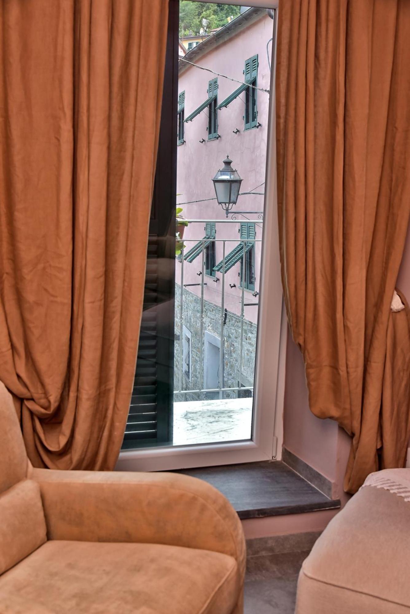 Casa Vacanze Tra I Monti E San Martino Biassa Екстер'єр фото